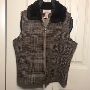 Telluride Clothing Co brown plaid faux fur collar vest sz 8